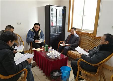 周善學(xué)參加指導(dǎo)三公司領(lǐng)導(dǎo)班子民主生活會