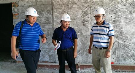 唐峰率隊(duì)到匯金·時(shí)代廣場(chǎng)工程項(xiàng)目開(kāi)展第三季度安全質(zhì)量大檢查