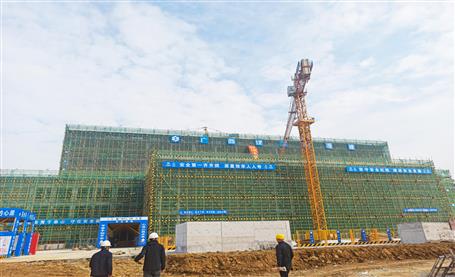 何勇到柳州市柳江區(qū)中醫(yī)醫(yī)院整體搬遷項(xiàng)目工程（EPC）檢查指導(dǎo)工作