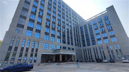 冶建第一分公司容縣都嶠山醫(yī)院綜合業(yè)務(wù)樓通過竣工驗收