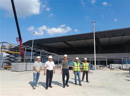 何勇到冶建桂華分公司項目開展國慶節(jié)、中秋節(jié)前檢查